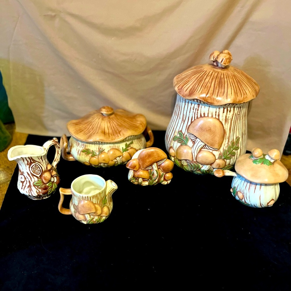 10 piece mushroom set- 1973